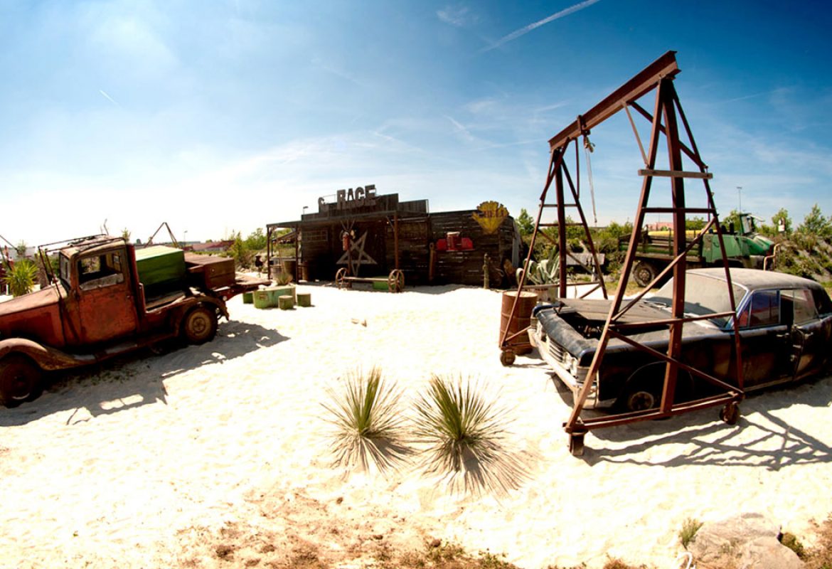 decor-garage-madneom-ensemble-vip-hellfest-2014