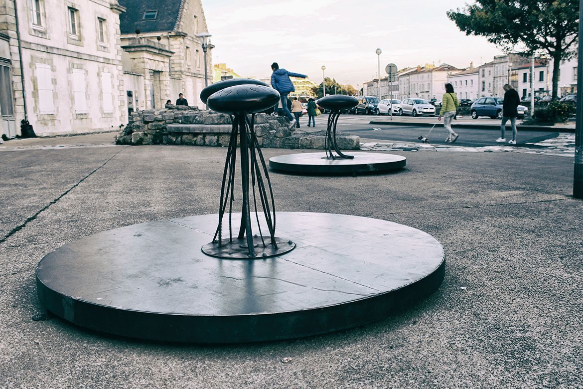 installation-meduses-musicales-carrefour-des-mobilites-la-rochelle