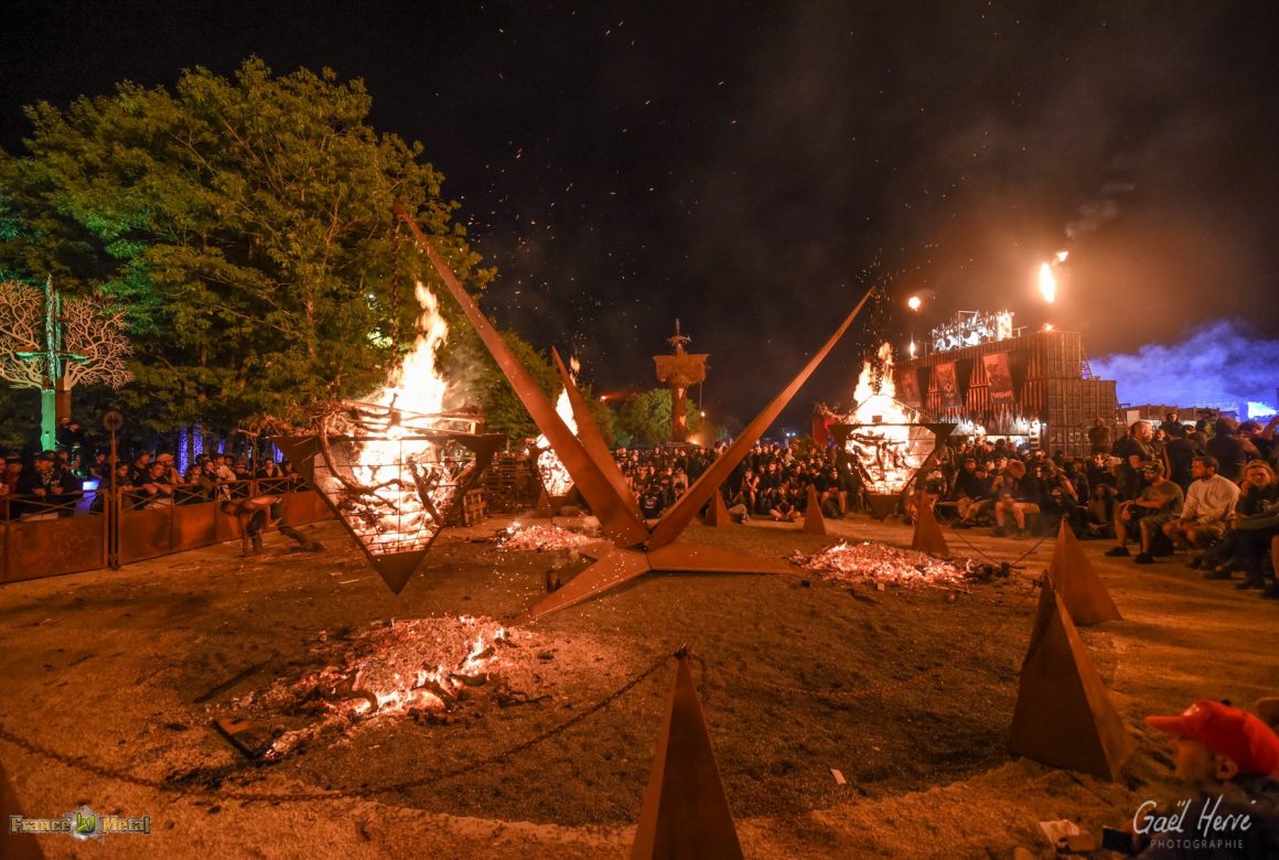 gael herve photo pyramide feu