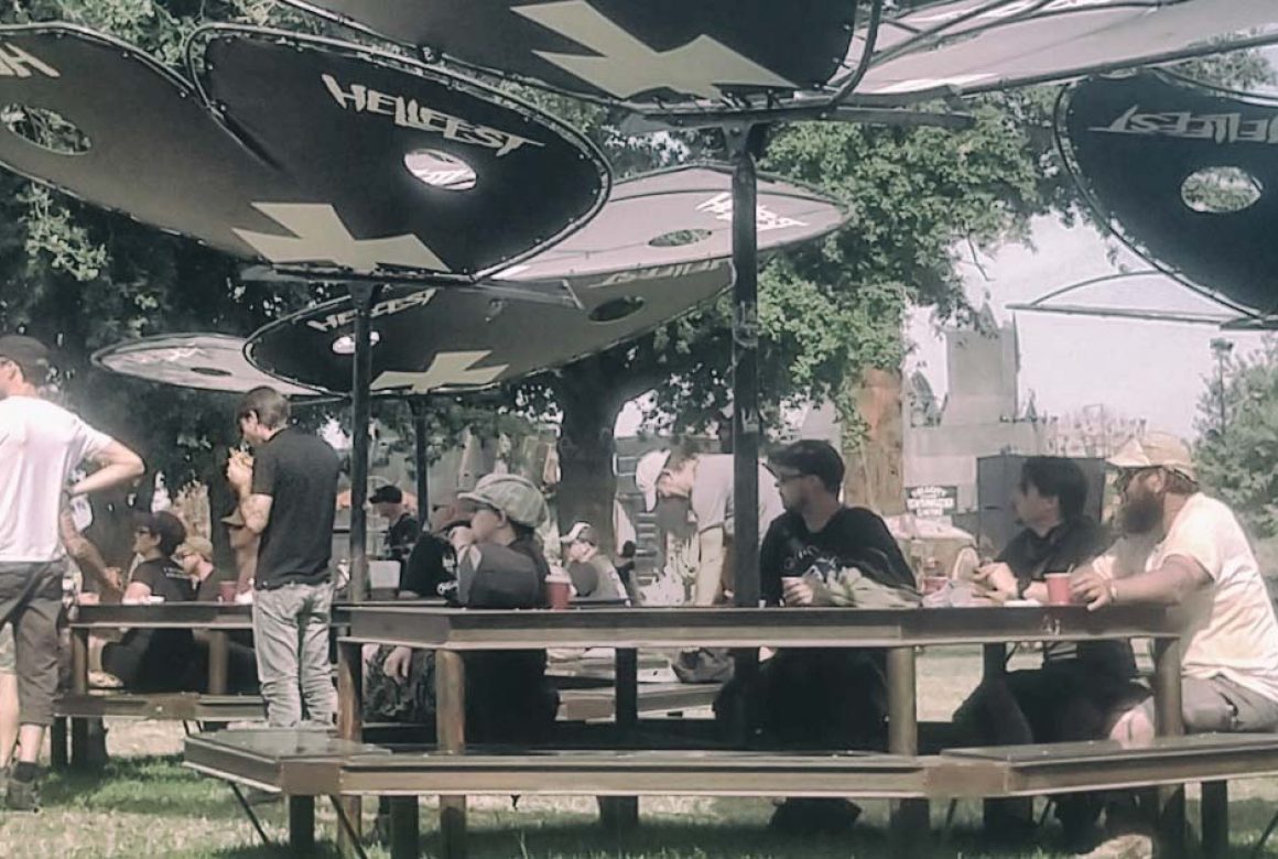 table papillon Madneom Hellfest 2019